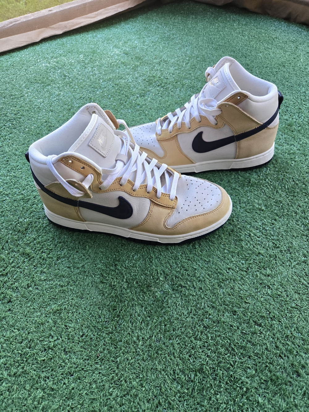 Nike Women's Dunk High Premium 'Sesame Obsidian' sneakers